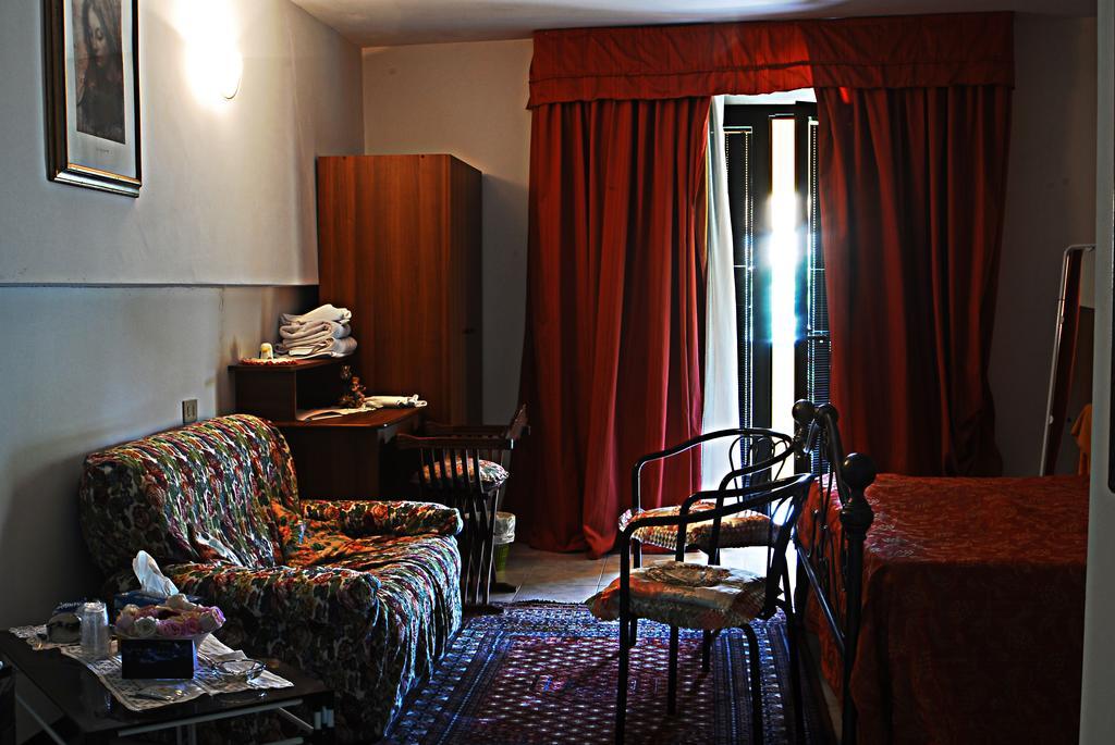 Hotel Ebe 산 피에로 아 시에베 외부 사진